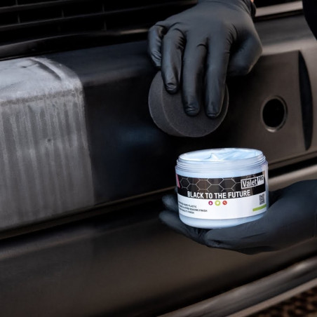ValetPro Black to the Future 250ml - Dressing Gel Plastiques Extérieurs et Pneus de Voiture